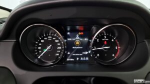 Land Rover Discovery Sport 2.0 TD4 HSE Luxury 2019 года из Южной Кореи