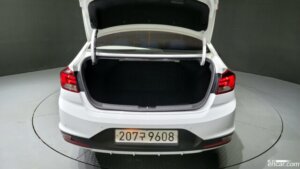 Hyundai AVANTE 1.6 2020 года из Южной Кореи