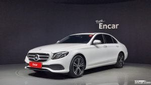 Mercedes-Benz E-Class E220d Avantgarde 2020 года из Южной Кореи