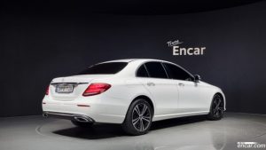 Mercedes-Benz E-Class E220d Avantgarde 2020 года из Южной Кореи