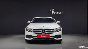 Mercedes-Benz E-Class E220d Avantgarde 2020 года из Южной Кореи