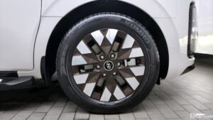 Hyundai Staria 7-Seater 2022 года из Южной Кореи