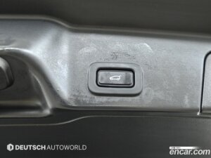 Land Rover Range Rover Evoque D180 R-Dynamic SE 2020 года из Южной Кореи