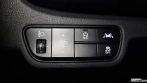 Kia Seltos Дизель 1.6 2WD 2020 года из Южной Кореи