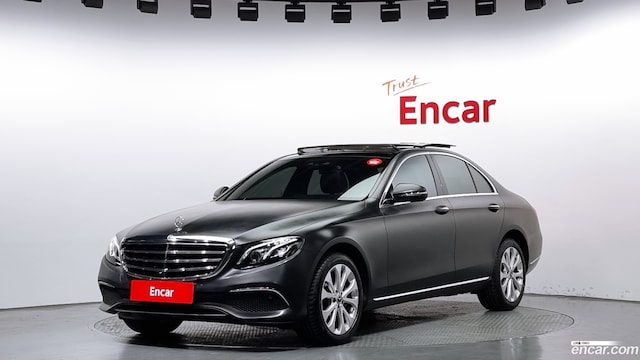 Mercedes-Benz E-Class E300 4MATIC Exclusive 2019 года из Кореи