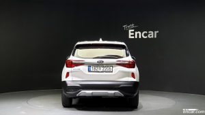 Kia Seltos Дизель 1.6 2WD 2022 года из Южной Кореи