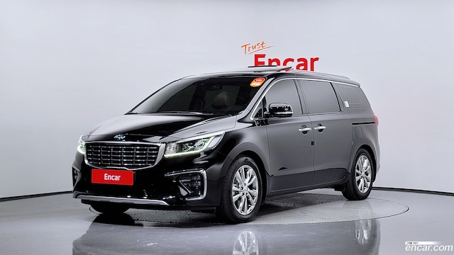 Kia Carnival Бензин 9-Seater Noblesse Special 2019 года из Кореи