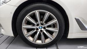 BMW 5-Series 520i Luxury 2019 года из Южной Кореи