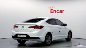 Hyundai AVANTE 1.6 2020 года из Южной Кореи