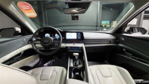 Hyundai AVANTE 1.6 2021 года из Южной Кореи