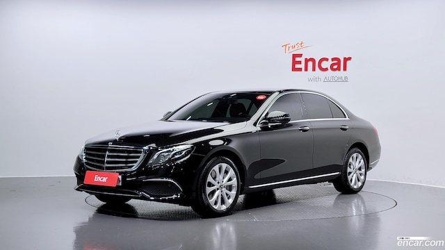 Mercedes-Benz E-Class E300 4MATIC Exclusive 2019 года из Кореи
