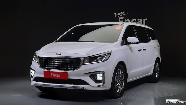 Kia Carnival Бензин 9-Seater Noblesse Special 2020 года из Кореи