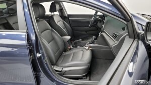 Hyundai AVANTE 1.6 2020 года из Южной Кореи