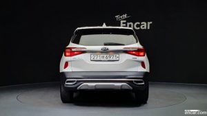 Kia Seltos Бензин 1.6 Turbo 2WD 2021 года из Южной Кореи