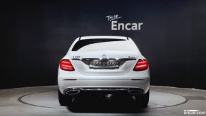Mercedes-Benz E-Class E300 4MATIC Exclusive 2020 года из Южной Кореи