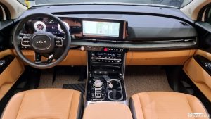 Kia Carnival 9-Seater Signature 2022 года из Южной Кореи