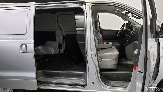 Hyundai Starex Facelift 3Door 2019 года из Кореи