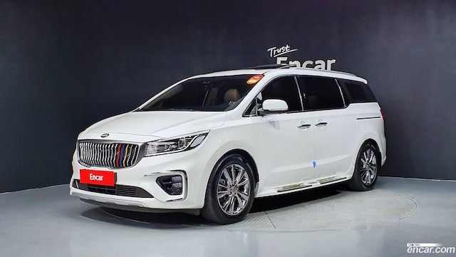 Kia Carnival 9-Seater Noblesse Special 2019 года из Кореи