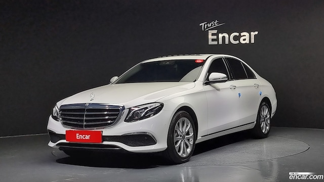 Mercedes-Benz E-Class E220d Exclusive 2019 года из Кореи