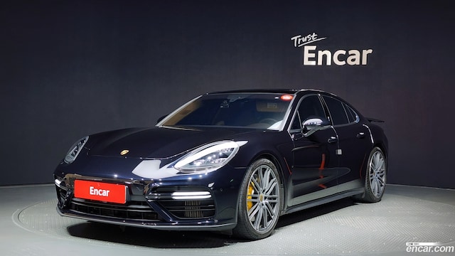 Porsche Panamera 4.0 Turbo 2019 года из Кореи