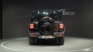 Jeep Wrangler 2.0 Overland Unlimited Top 4Door 2021 года из Южной Кореи