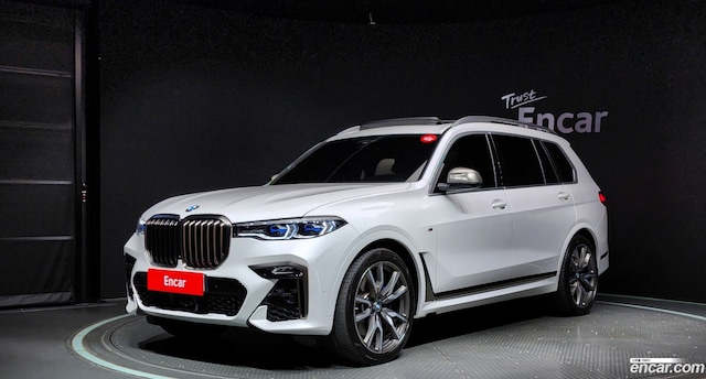 BMW X7 M50i 2021 года из Кореи