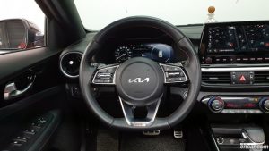 Kia K3 1.6 Turbo GT 5Door 2022 года из Южной Кореи