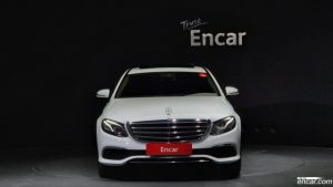 Mercedes-Benz E-Class E220d 4MATIC Exclusive 2020 года из Южной Кореи