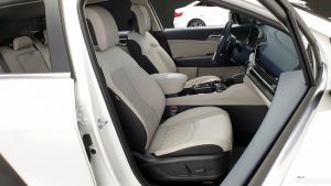 Kia Sportage Дизель 2.0 2WD 2022 года из Южной Кореи