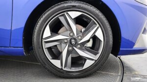 Hyundai AVANTE 1.6 2021 года из Южной Кореи