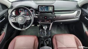 Kia Seltos Бензин 1.6 Turbo 2WD 2020 года из Южной Кореи