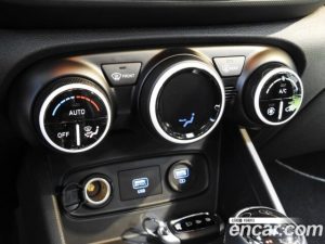 Hyundai Venue 1.6 Flux 2021 года из Южной Кореи
