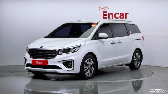 Kia Carnival 9-Seater Luxury 2019 года из Кореи