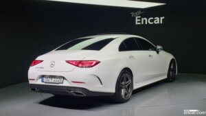 Mercedes-Benz CLS-Class CLS300d AMG Line 2020 года из Южной Кореи
