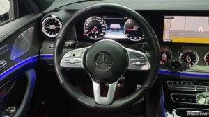 Mercedes-Benz CLS-Class CLS300d AMG Line 2020 года из Южной Кореи