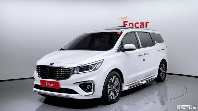 Kia Carnival 9-Seater Luxury 2019 года из Кореи