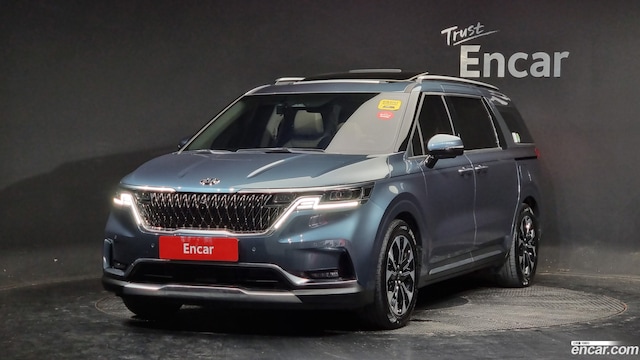 Kia Carnival 9-Seater Signature 2021 года из Кореи
