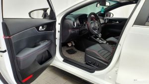 Kia K3 1.6 Turbo GT 5Door 2022 года из Южной Кореи