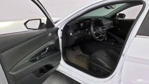 Hyundai AVANTE 1.6 2021 года из Южной Кореи