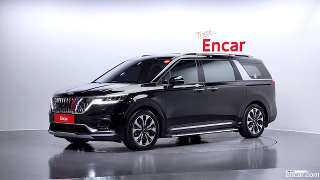 Kia Carnival 9-Seater Signature 2021 года из Кореи