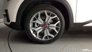 Kia Seltos Бензин 1.6 Turbo 2WD 2020 года из Южной Кореи