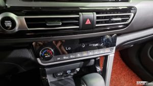 Kia Seltos Дизель 1.6 2WD 2022 года из Южной Кореи