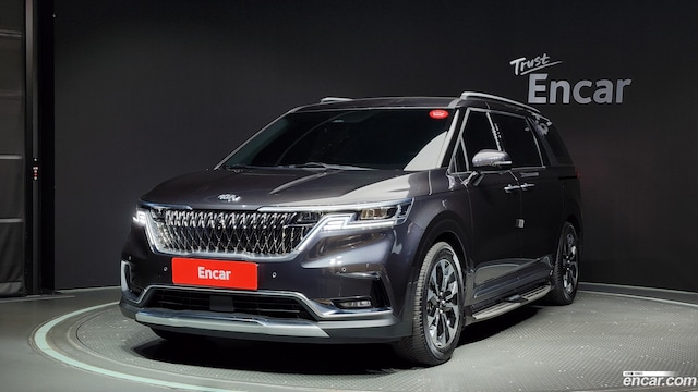 Kia Carnival 9-Seater Noblesse 2021 года из Кореи