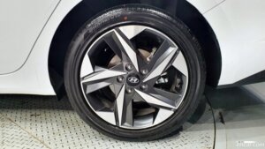 Hyundai AVANTE 1.6 2021 года из Южной Кореи