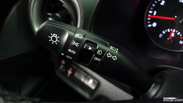 33409070_020.jpg Kia K3 Luxury 2019 года из Южной Кореи