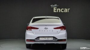Hyundai AVANTE 1.6 2020 года из Южной Кореи