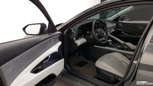 Hyundai AVANTE 1.6 2021 года из Южной Кореи