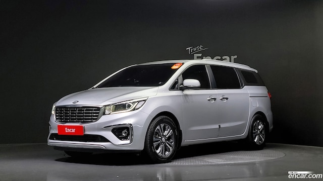 Kia Carnival 9-Seater Luxury 2019 года из Кореи