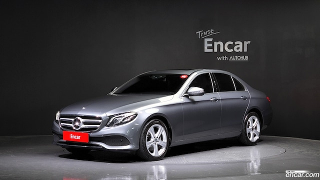 Mercedes-Benz E-Class E220d 4MATIC Avantgarde 2019 года из Кореи