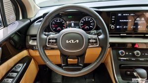 Kia Carnival Бензин 11-Seater Prestige 2022 года из Южной Кореи